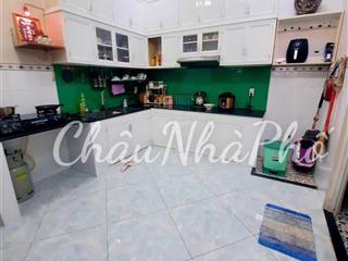Xe hơi đổ cửa  nhà mới ở liền 5 x 16m cách mt nguyễn hữu thọ 5 căn  chỉ nhỉnh 7 tỷ
