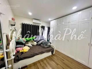 Nhà đẹp ở ngay  44m2 hoàn công  hiện hữu. hẻm thoáng cạnh kdc nam long nhỉnh 4 tỷ