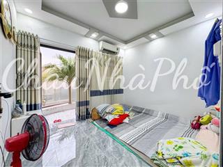 Nhà đẹp ở ngay lottemart q7  2 tầng (4 x 10m) full nội thất. sổ riêng hoàn công đủ. nhỉnh 4 tỷ