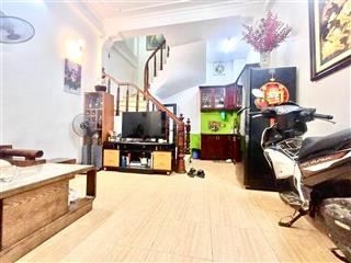 Bán nhà nam dư, 3.95 tỷ, 28m2, 4 tầng, 10m ra mặt phố, không quy hoạch