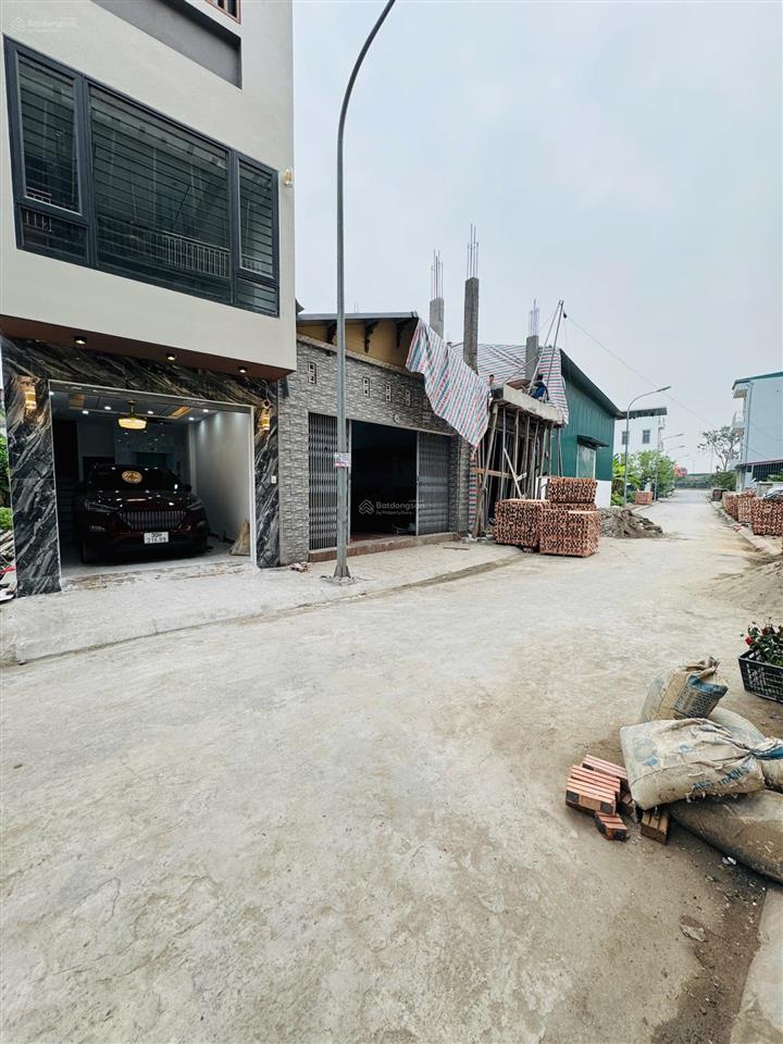 Đất cự khối, 50m2, mặt tiền 8m, ô tô tránh, ô tô vào nhà, tái định cư cự khối