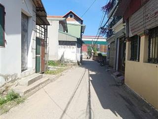Bán đất cự khối, 52m2, mặt ngõ ô tô qua lại, ô tô vào đất, hơn 7 tỷ