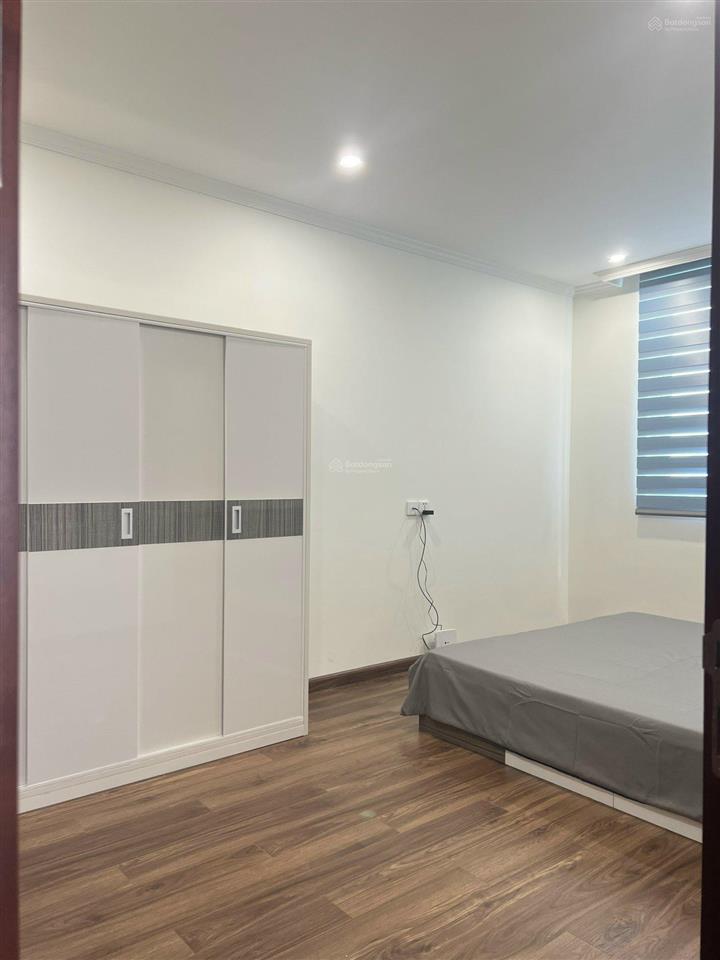 Bán căn 82m2 mới tinh chưa ai ở hướng đông nam giá 4,4 tỷ