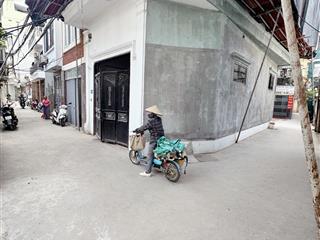 Gia đình cần bán gấp nhà 45m2 nguyễn đạo an  phú diễn  ô tô vào