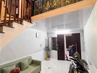 Cần bán nhà! phố lò đúc hai bà trưng, lô góc, thoáng sáng, 30m ra phố, ở ngay, sổ đỏ cc 25m2