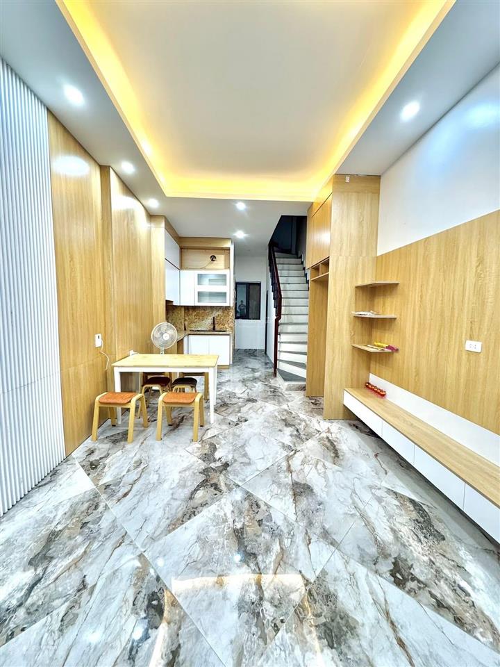 Bán nhà riêng 3pn, 3wc, 35m2 thanh nhàn, hai bà trưng, thang máy oto đỗ cửa, giá tốt