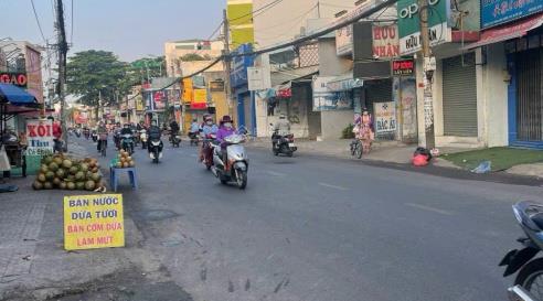 Tôi cần bán đất tại kdc củ chi. dt 5,7m x 14m thổ cư. đường nhựa 12m thuận tiện kinh doanh