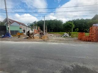 Chúng tôi cần bán đất mặt tiền đường tại củ chi. đường nhựa lớn xe tải thoải mái. dt 5m x 22m thổ