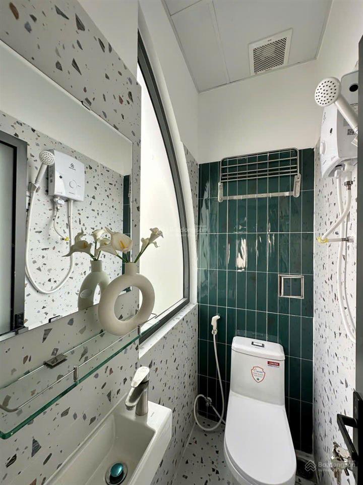 Lô góc căn hộ dịch vụ 5 tầng hxh 6m có 15p full nội thất cao cấp ngang gần 6m thu nhập 70tr/th