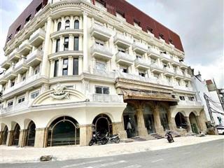 Sở hữu khách sạn nằm ngay vị trí kinh doanh đắt địa bậc nhất đà lạt