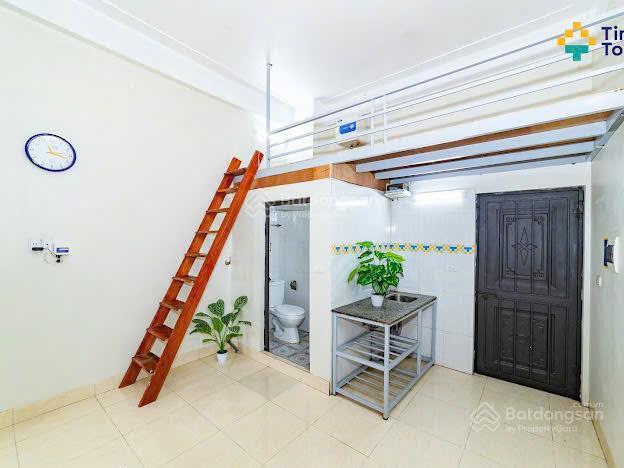 Tingtong 143  gác xép ban công rộng thoáng  ngay ngã tư vạn phúc ở được ngay, thang bộ vskk