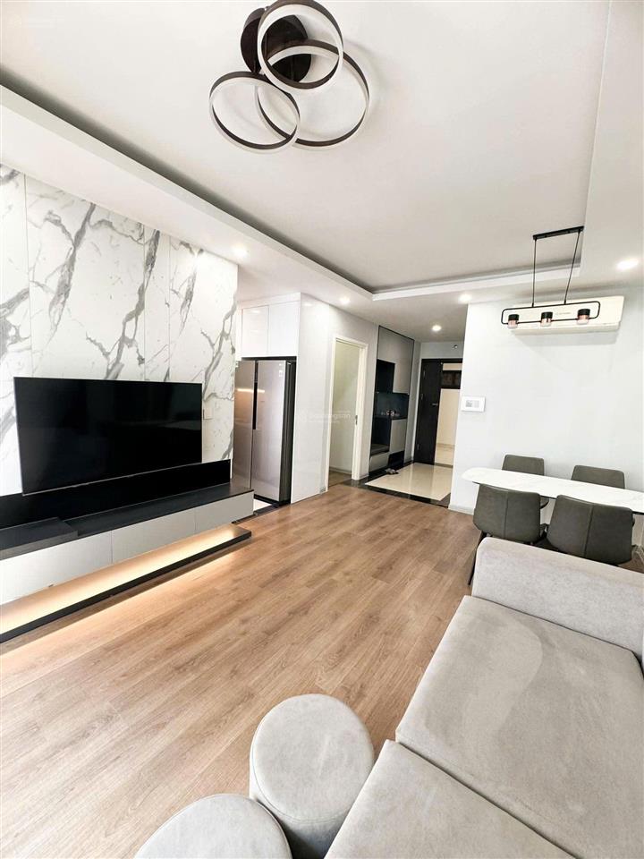 Gia đình mình cần bán ch 2pn tòa c imperia sky garden 75m2 view nhạc nước 6.2 tỷ bp