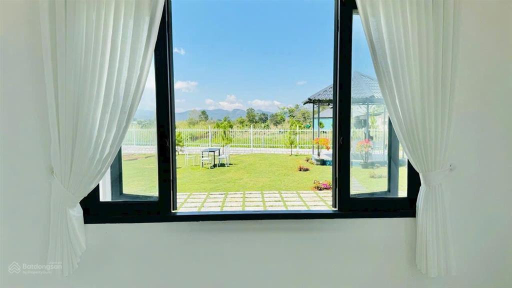 Bán căn nhà nghỉ dưỡng xinh xắn 990m2/800 triệu, view đẹp nhất nhì bảo lộc, đường đi thuận tiện