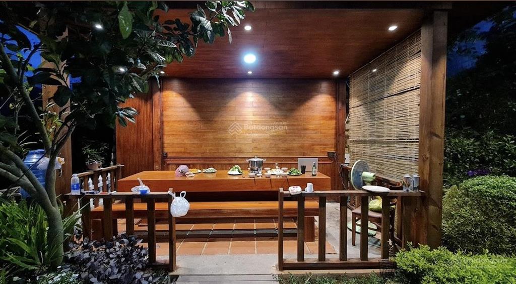 Giảm ngay 200tr khách thiện chí, bán căn nhà 500m2 có sân vườn view rừng thông, săn mây trung tâm