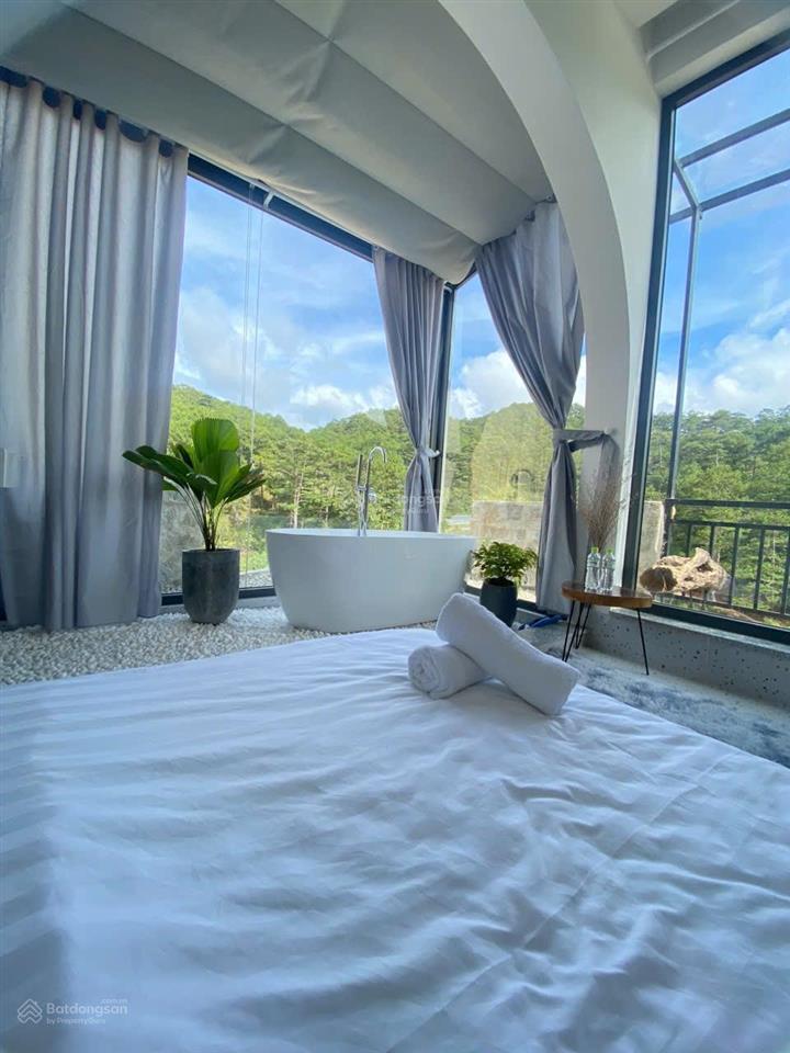 Giảm ngay 200tr khách thiện chí, bán căn nhà 500m2 có sân vườn view rừng thông, săn mây trung tâm