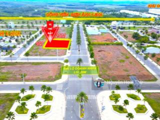 Bán gấp lô đất mặt tiền đường 28m  ngay sau lưng là chợ đêm đồng xoài  ngân hàng cho vay 70%