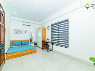 Tingtong 77  ccmn ngay gần công viên nghĩa đô, cầu giấy mặt đường ô tô đỗ cửa