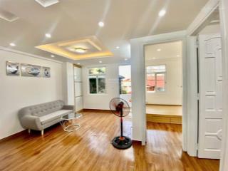 Bán gấp chung cư tc. hoàng quốc việt 55m2, 2pn, 2wc, đầy đủ nội thất mới