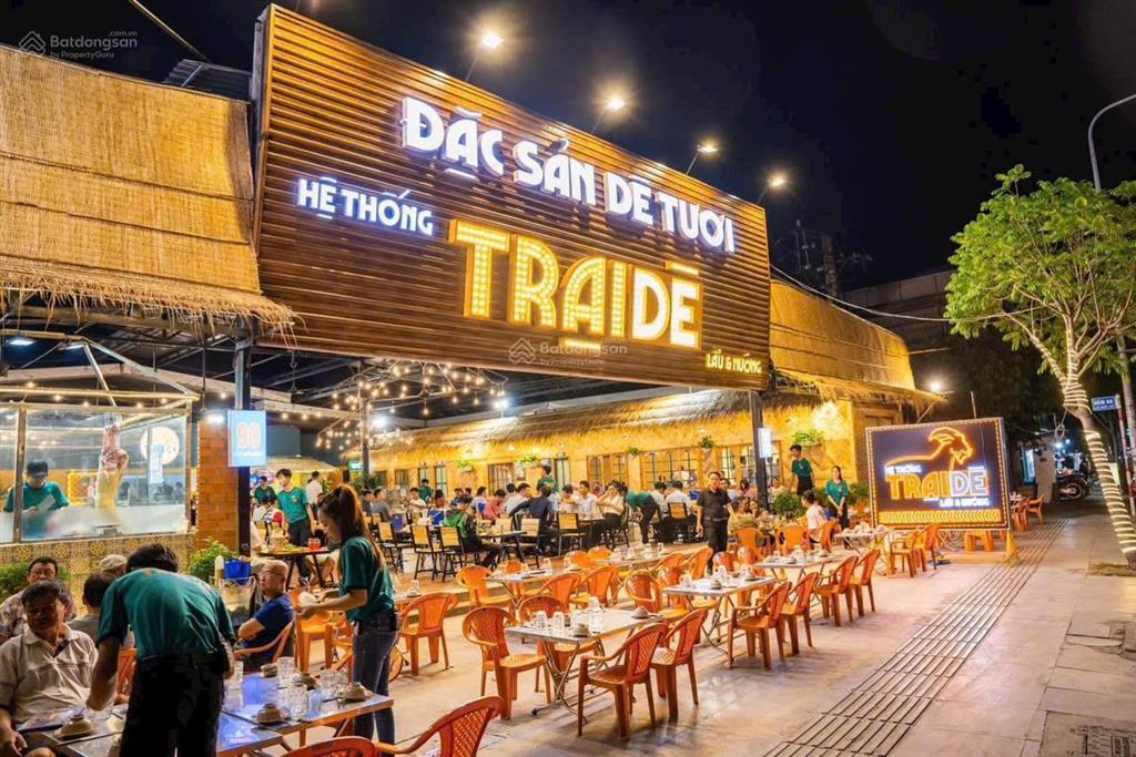 Lê đức thọ ăn uống víp nhất mỹ đình diện tích 230m2 mặt tiền 10m vỉa hè để 5 hàng xe rộng rãi