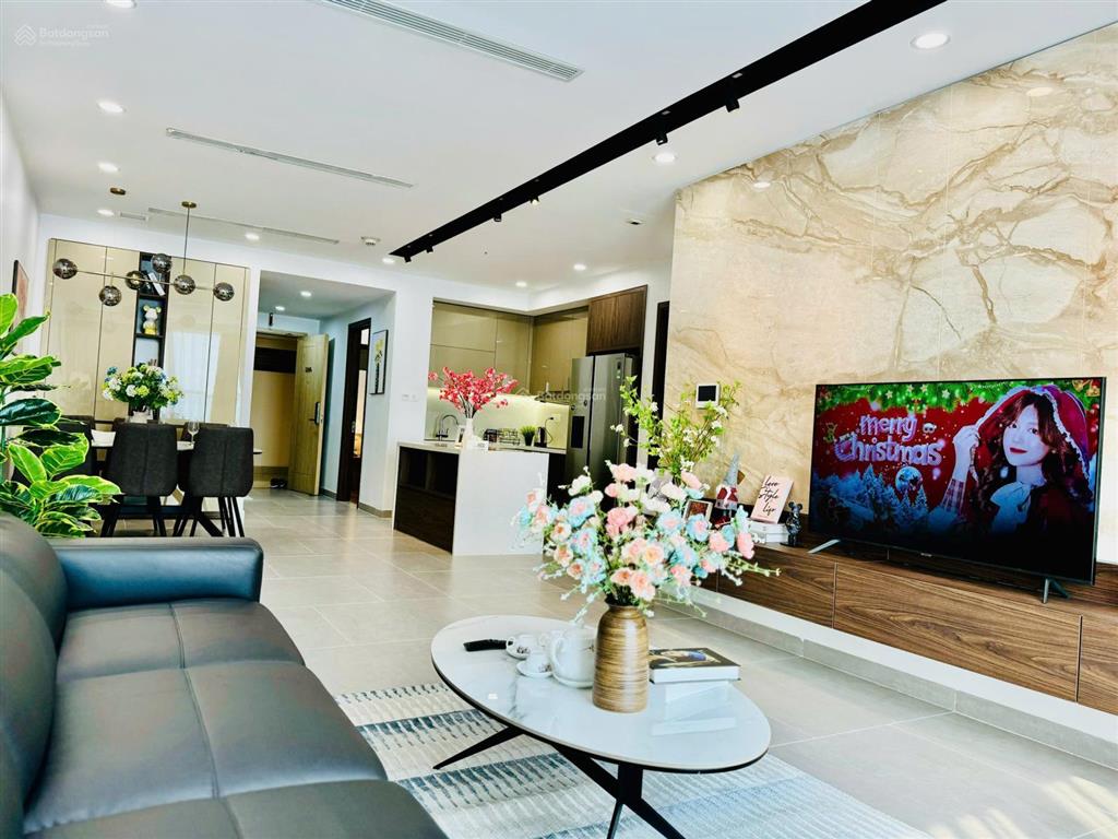 Bán gấp! d'capitale cầu giấy căn hộ 3pn 98m² toà c6, giá chỉ 14 tỷ. căn góc view hồ