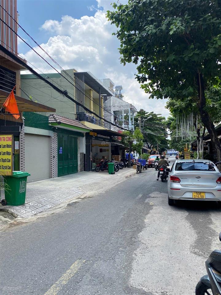 Nhà cấp 4 cũ dt 4x17 không lộ giới  mặt tiền kinh doanh ngay dương quảng hàm, p7  giá 9.8 tỷ