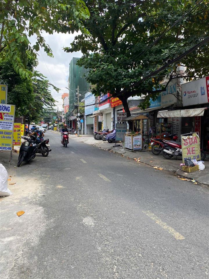 Nhà cấp 4 cũ dt 4x17 không lộ giới  mặt tiền kinh doanh ngay dương quảng hàm, p7  giá 9.8 tỷ