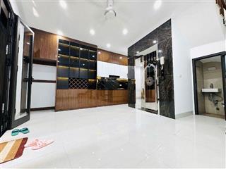 Nhà đẹp, giá tốt tứ liên, tây hồ. thang máy, ô tô tới cửa, lô góc, ngõ thông, cánh gà hồ tây.