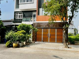 Siêu phẩm ngay mặt tiền đường đối diện global city chỉ 100m nhà 4 tầng kinh doanh đỉnh bán gấp