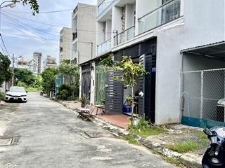 Bán đất tặng nhà cấp 4 60m2 phú hữu đường 7m phân lô đẹp xây cao tầng giá đầu tư