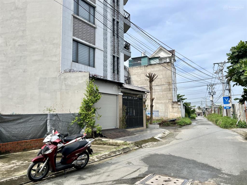 Quá đẹp lô đất 82m2 đường thông cạnh chung cư ricca phú hữu vỉa hè đẹp bán gấp