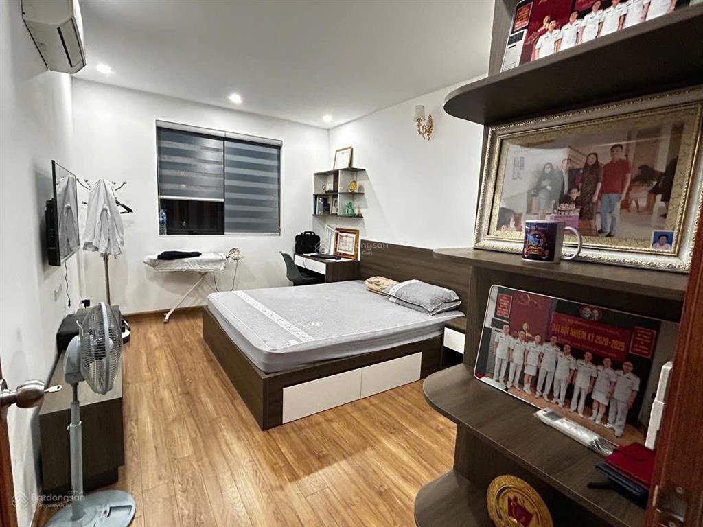 Hot. hot chính chủ bán căn hộ chung cư 3pn dt 135m2 cc iris garden số 30 trần hữu dực mỹ đình  hn