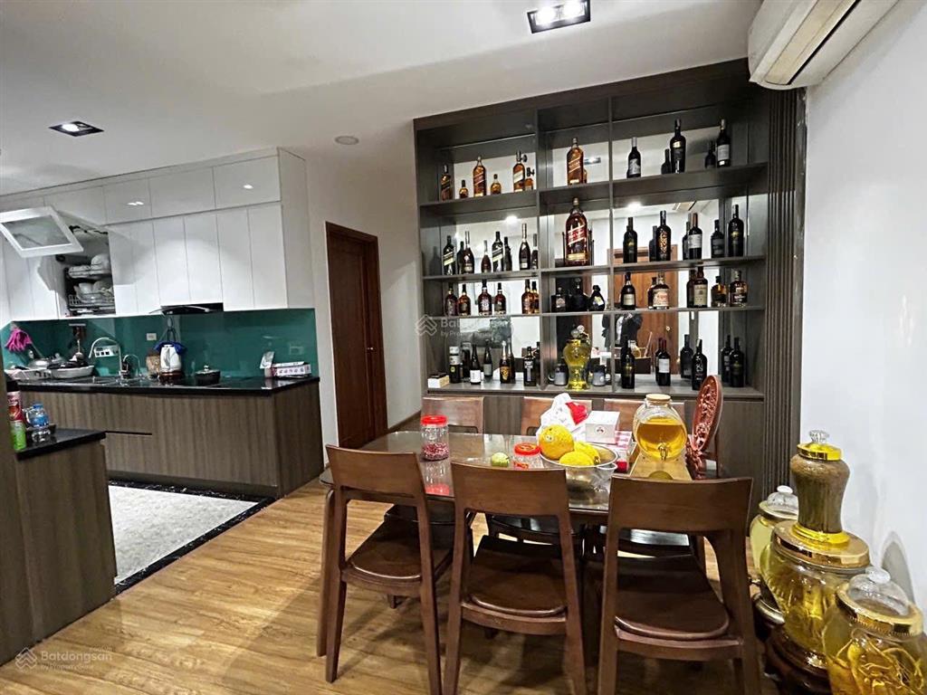 Hot. hot chính chủ bán căn hộ chung cư 3pn dt 135m2 cc iris garden số 30 trần hữu dực mỹ đình  hn