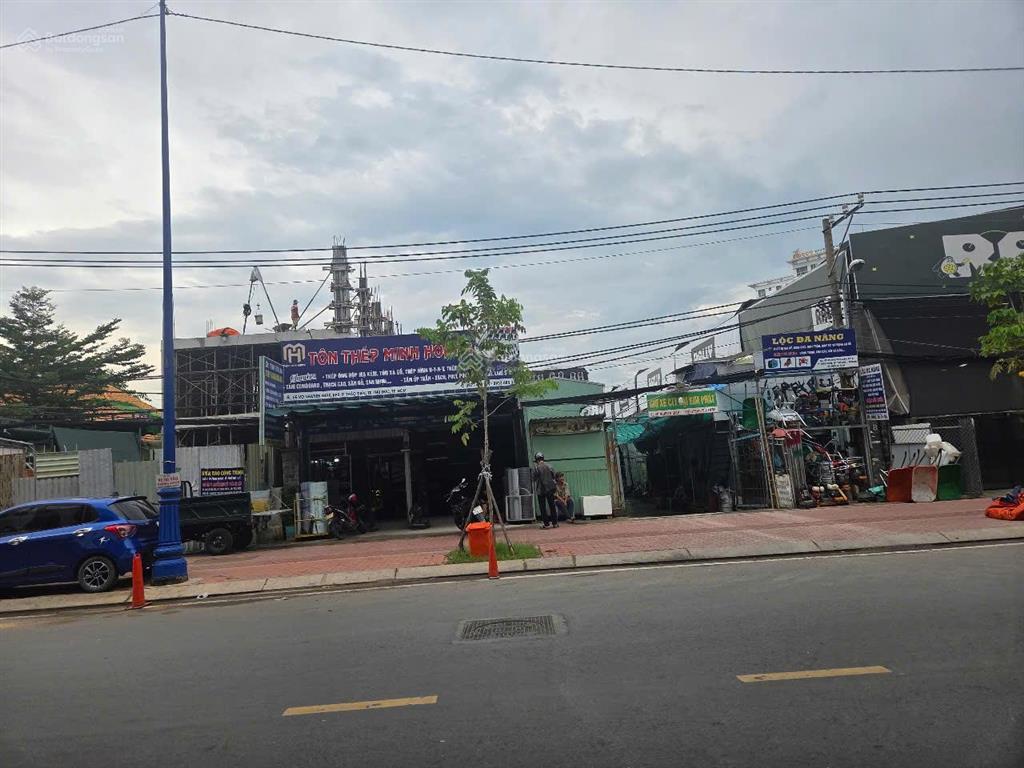 Chính chủ nhờ bán lô đất mặt tiền xa lộ hà nội sầm uất, thảo điền