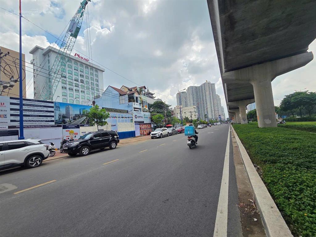 Chính chủ nhờ bán lô đất mặt tiền xa lộ hà nội sầm uất, thảo điền
