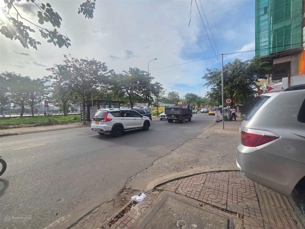 Bán lô đất ngay công viên thảo điền wie lanmark 81