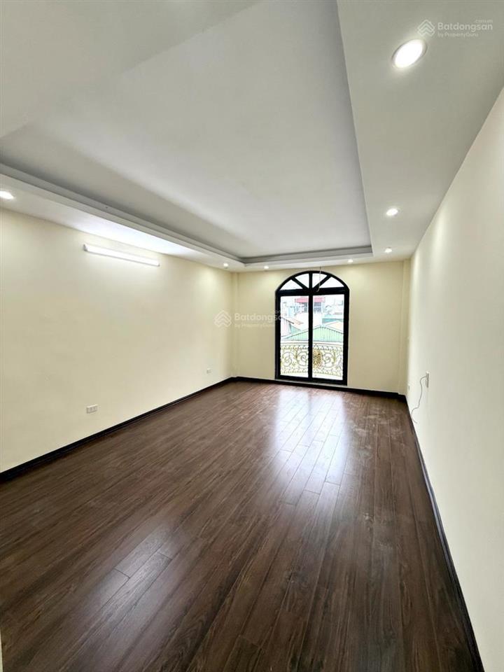 Vĩnh hưng  thanh lân  nhà mới ngõ ô tô tránh  6 tầng thang máy