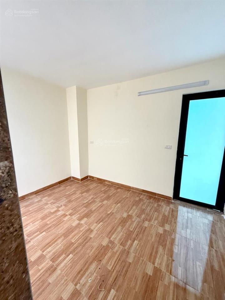 Vĩnh hưng  thanh lân  nhà mới ngõ ô tô tránh  6 tầng thang máy