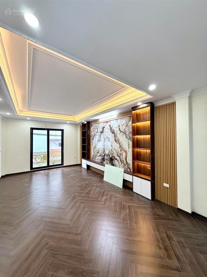 Vĩnh hưng  thanh lân  nhà mới ngõ ô tô tránh  6 tầng thang máy