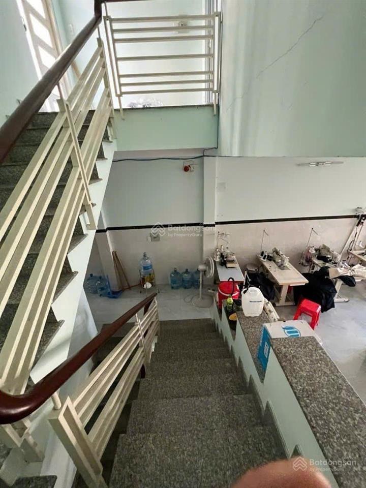 Bán nhà gần phan văn hớn, thuộc trục xung quanh đường minh phụng, vs tân thới nhất 10, oto vi vu