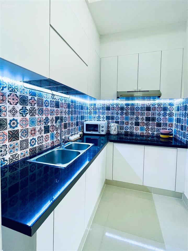 Chính chủ bán 2pn the park full nội thất đẹp như hình. xem nhà 24/7.  thương 0907 495 ***