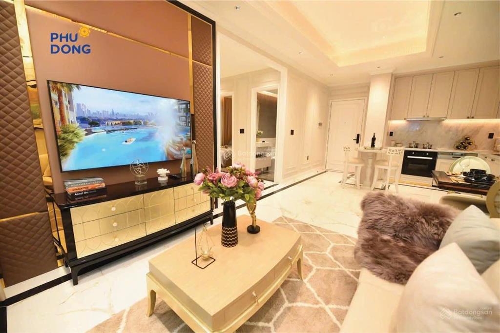 Căn góc 2pn  gần 73m2 thanh toán nhẹ view đẹp rẻ hơn 600tr giá cdt đang bán. 1 căn duy nhất