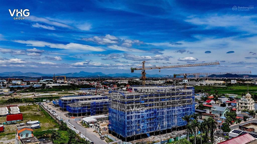 Bán nhanh căn liền kề đối diện khu tiện ích, ngay trục chính dự án him lam central park