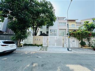 Bán nhà biệt thự khu dân cư phú mỹ vạn phát hưng quận 7  full nội thất, sổ hồng riêng, giá 37.5 tỷ
