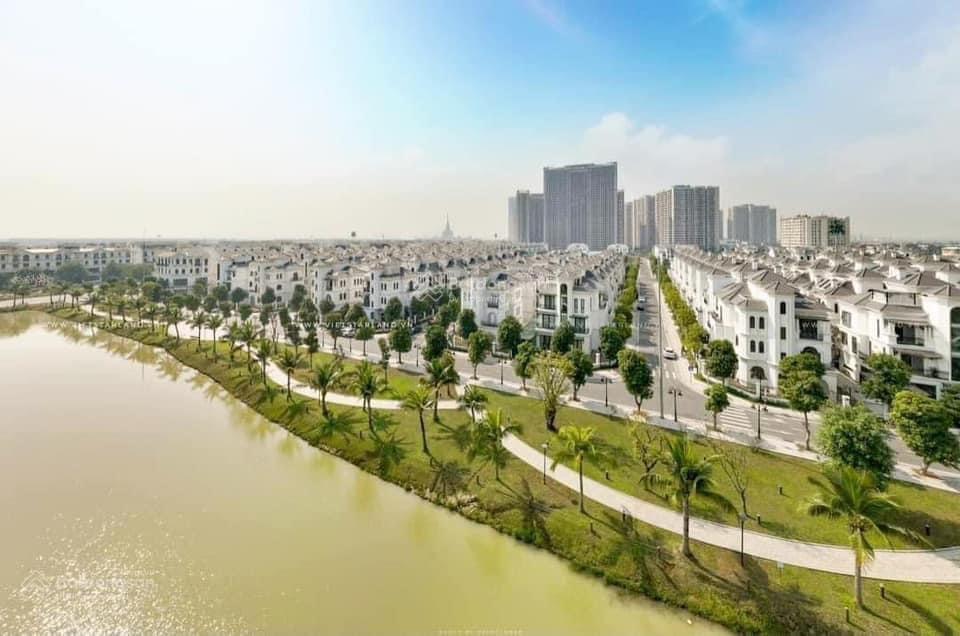 Giảm giá cắt lỗ  quỹ căn song lập 150m2  view hồ 24,5ha, gần tttm vincom giá 24tỷ (sẵn sổ đỏ)