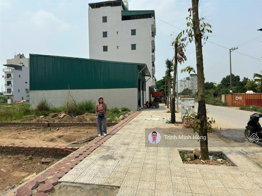 Bán lô đất 76.7m2 mặt đường 24m khu dịch vụ 25ha vân canh. giá 195 tr/m2. chủ thiện chí sổ đỏ cc