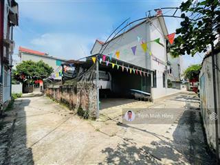 Lô góc phương đình đan phượng. dt 92m mt góc 20m có thể tách đôi. oto 7 chỗ vào nhà, gần th, chợ