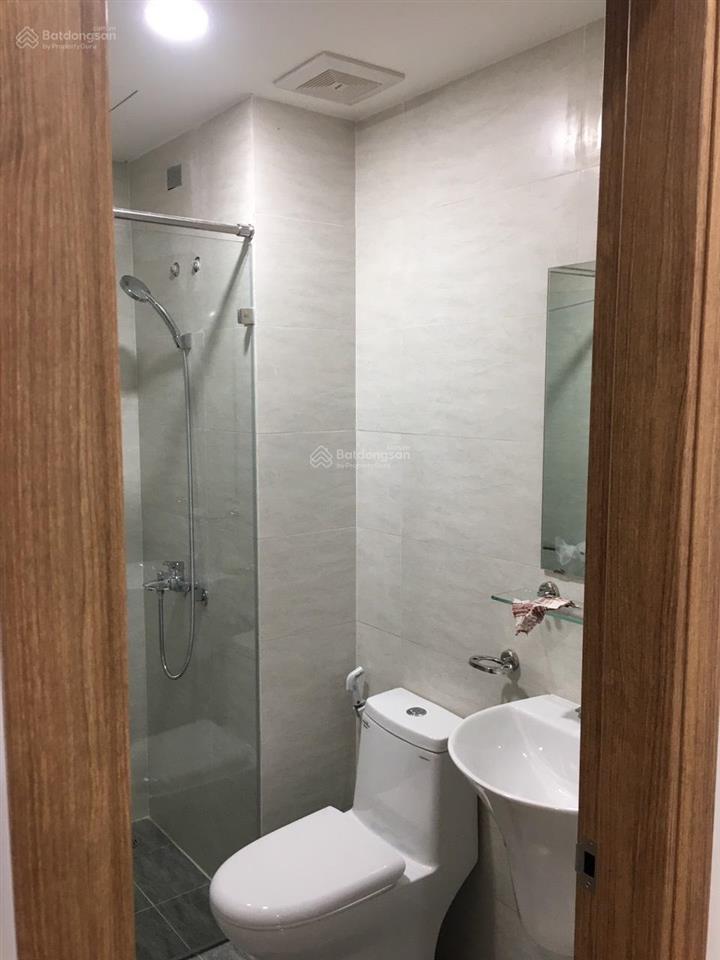 Kẹt tiền bán gấp căn hộ samsora 2pn, nội thất cơ bản. chính chủ xem nhà,  ngay 0902 589 ***