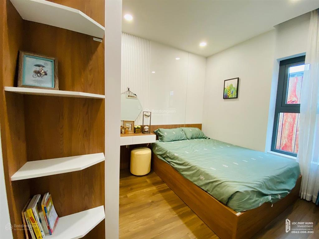 Kẹt tiền bán gấp căn hộ samsora 2pn, nội thất cơ bản. chính chủ xem nhà,  ngay 0902 589 ***