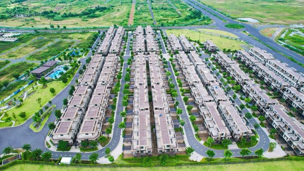 Căn nhà phố thương mại la4t108 vị trí đẹp lịch thanh toán 36 tháng nhận nhà 2028 izumi canaria