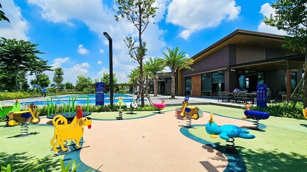 Căn nhà phố thương mại la4t108 vị trí đẹp lịch thanh toán 36 tháng nhận nhà 2028 izumi canaria